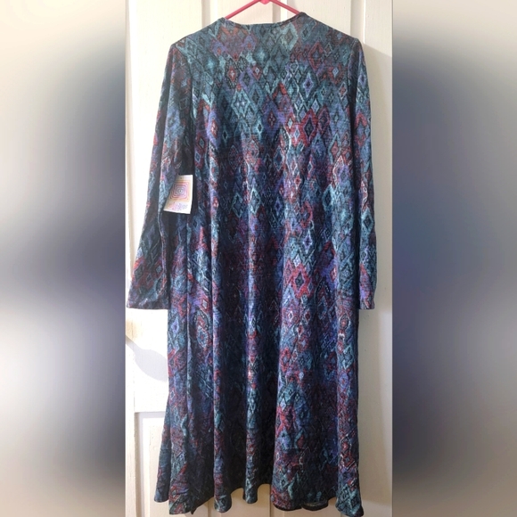 Lularoe - Picture 5 of 5